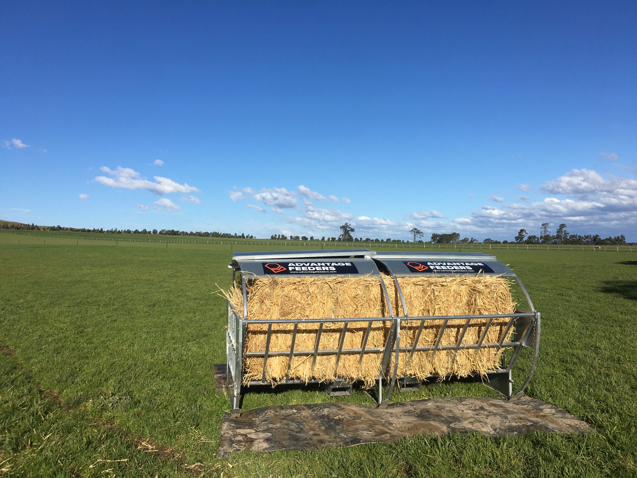 CRADLE HAY FEEDER EXTENDED Advantage Feeders